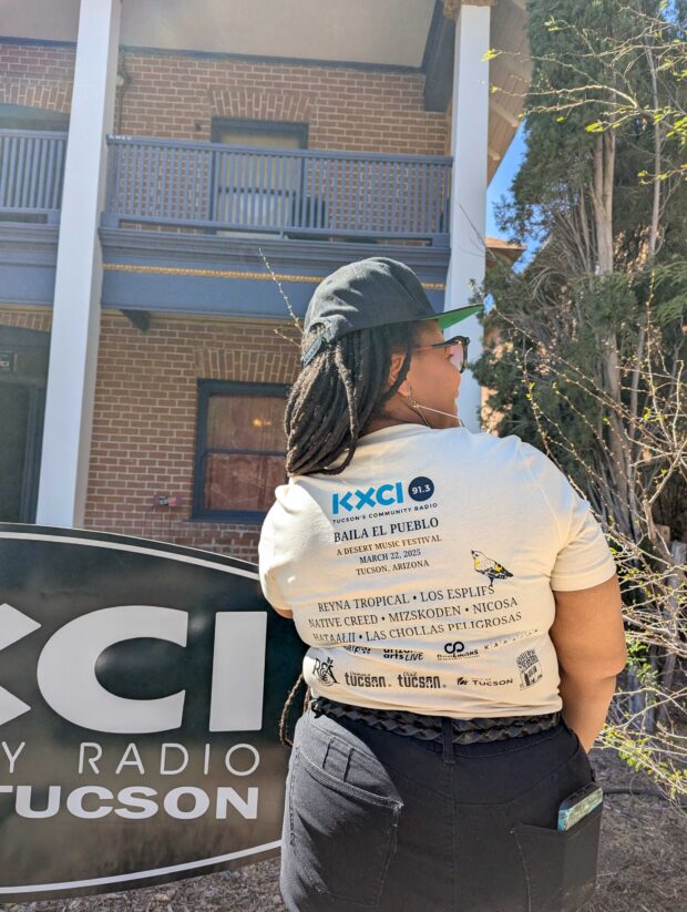 KXCI Baila el Pueblo Limited Edition Tee - Image 2